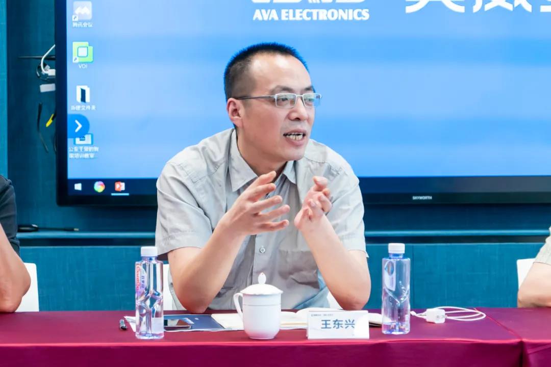 王東興赴國新文化所屬企業奧威亞調研2.jpg