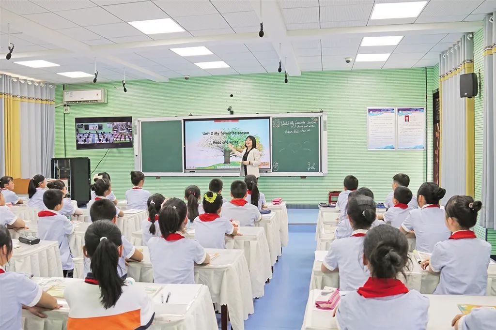 城關二小與中池小學、曾溪小學開展互動課堂.jpg